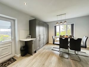 Dining Kitchen- click for photo gallery